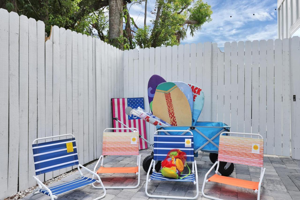 Few Steps To Ocean-4 Cruisers & Free Parking & Private Backyard